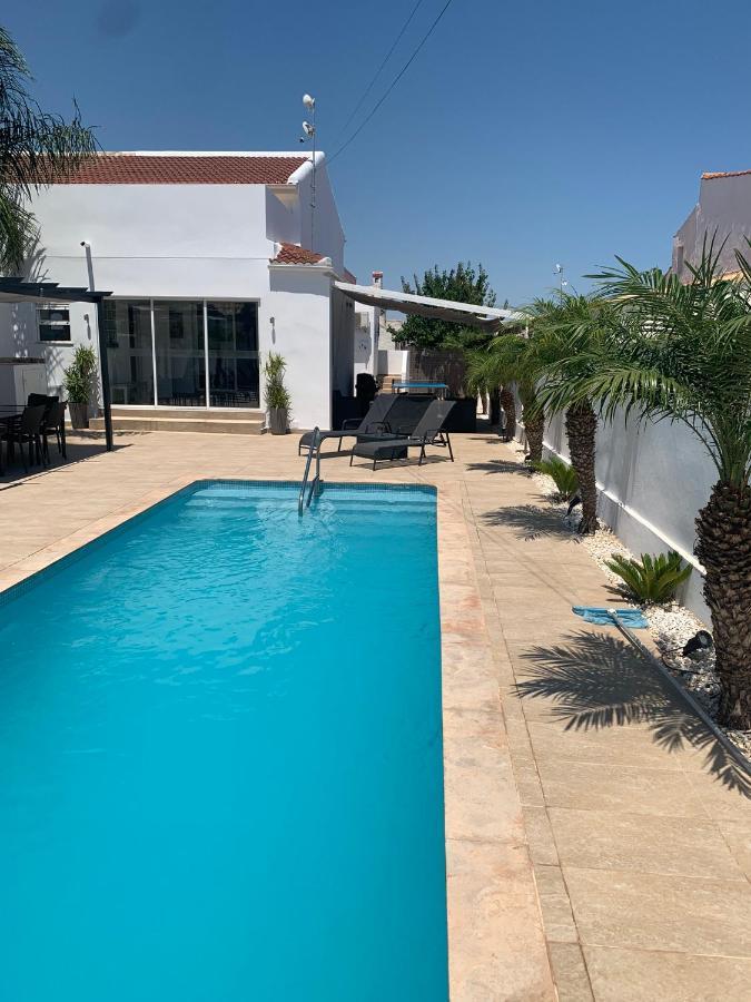 Campoamor Villa & Private Pool, Garden & Roof Terraces Distant Sea Views 奥里韦拉 外观 照片