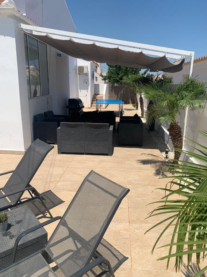 Campoamor Villa & Private Pool, Garden & Roof Terraces Distant Sea Views 奥里韦拉 外观 照片