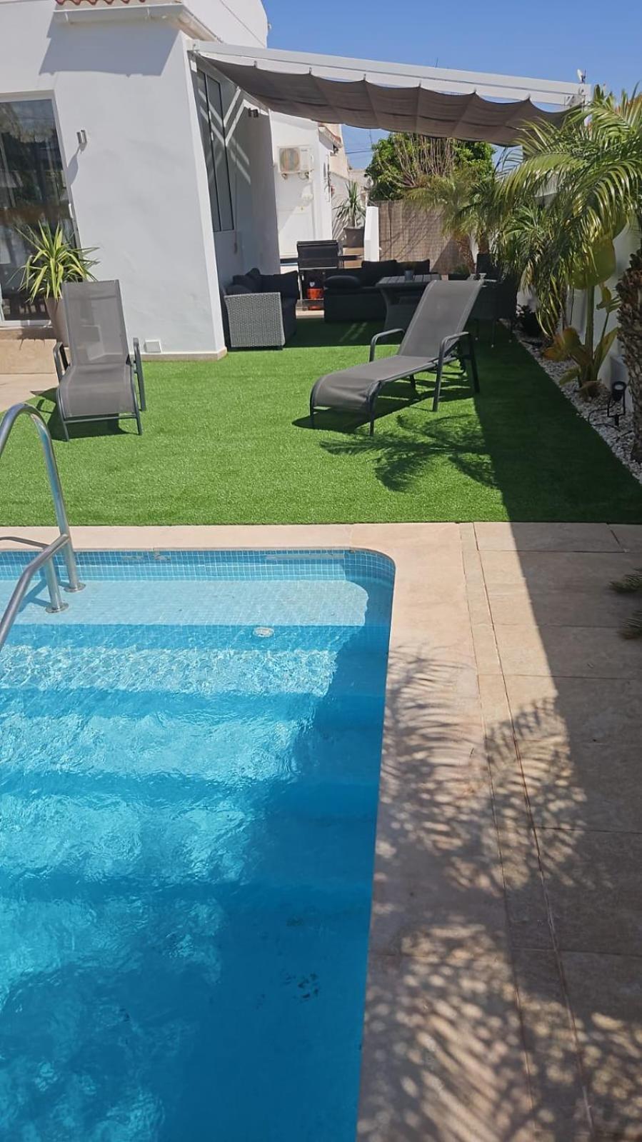 Campoamor Villa & Private Pool, Garden & Roof Terraces Distant Sea Views 奥里韦拉 外观 照片