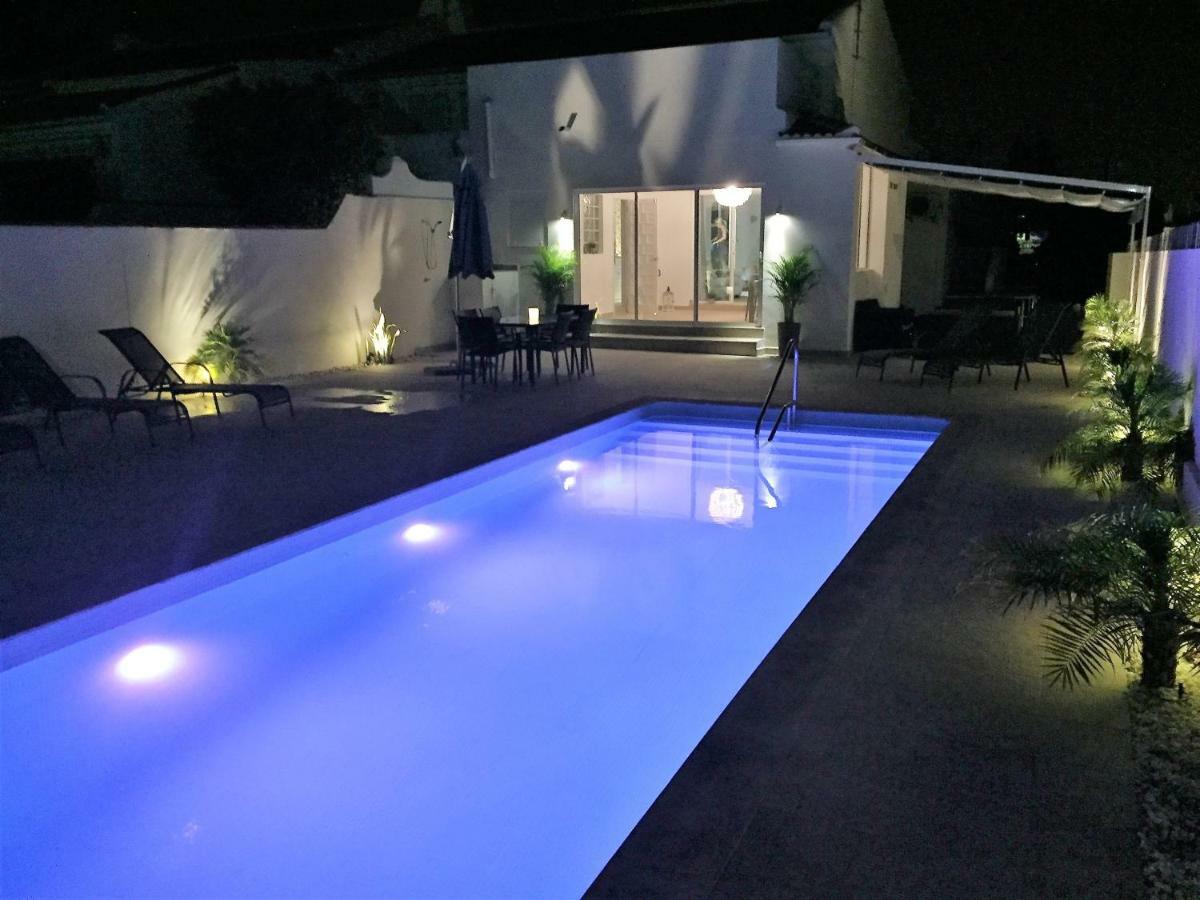 Campoamor Villa & Private Pool, Garden & Roof Terraces Distant Sea Views 奥里韦拉 外观 照片