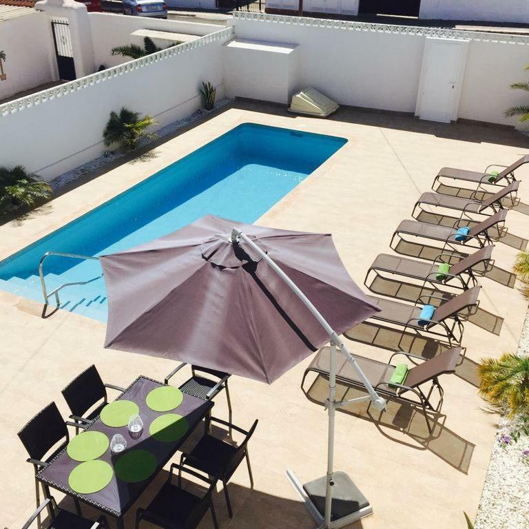 Campoamor Villa & Private Pool, Garden & Roof Terraces Distant Sea Views 奥里韦拉 外观 照片